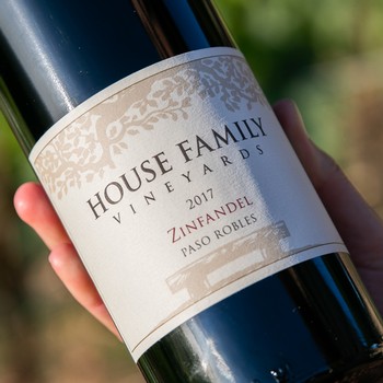 https://www.housefamilyvineyards.com/assets/images/products/pictures/TCP25333.jpg